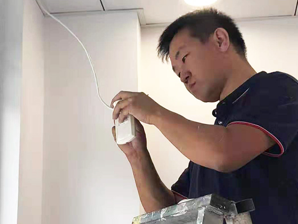 為什么選擇陜西鑫安安防聯(lián)網(wǎng)報(bào)警服務(wù)？看這里，多少人感動(dòng)了