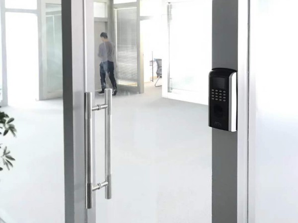 智能門禁系統(tǒng)保障安全，能夠很好的提升用戶安全感