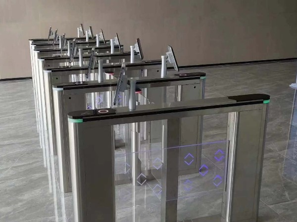 指紋識(shí)別門禁系統(tǒng)，提高使用體驗(yàn)，擁有安全保障！