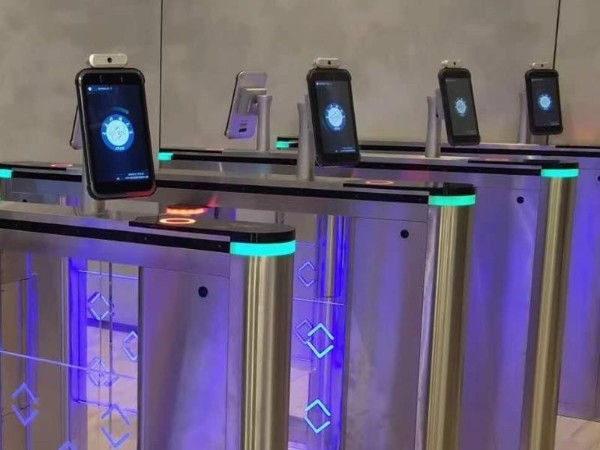 都已經(jīng)到了人臉識(shí)別門禁時(shí)代了，你還在用傳統(tǒng)門禁嗎？